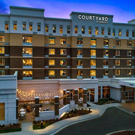 Courtyard By Marriott Raleigh Cary/Parkside Town Commons Hotel Exterior foto