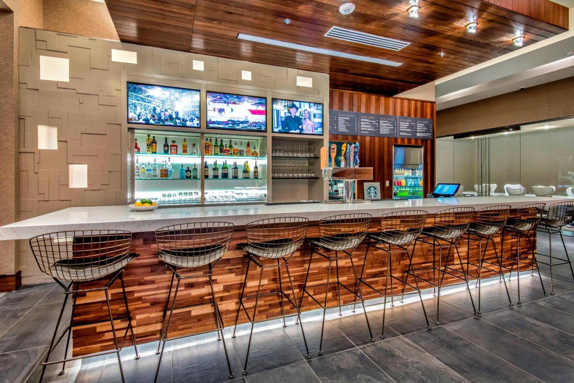Courtyard By Marriott Raleigh Cary/Parkside Town Commons Hotel Exterior foto
